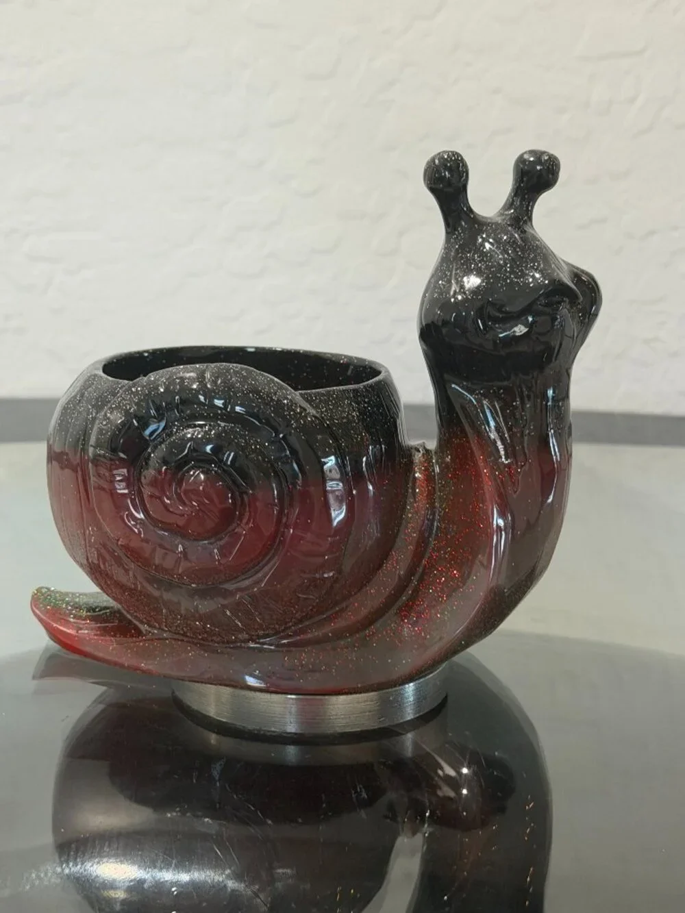 Handmade Epoxy Resin Snail Figurine – Unique Decorative Piece
